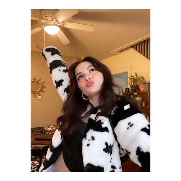 Meet your Posher, Ricci - Picture 1 of 1